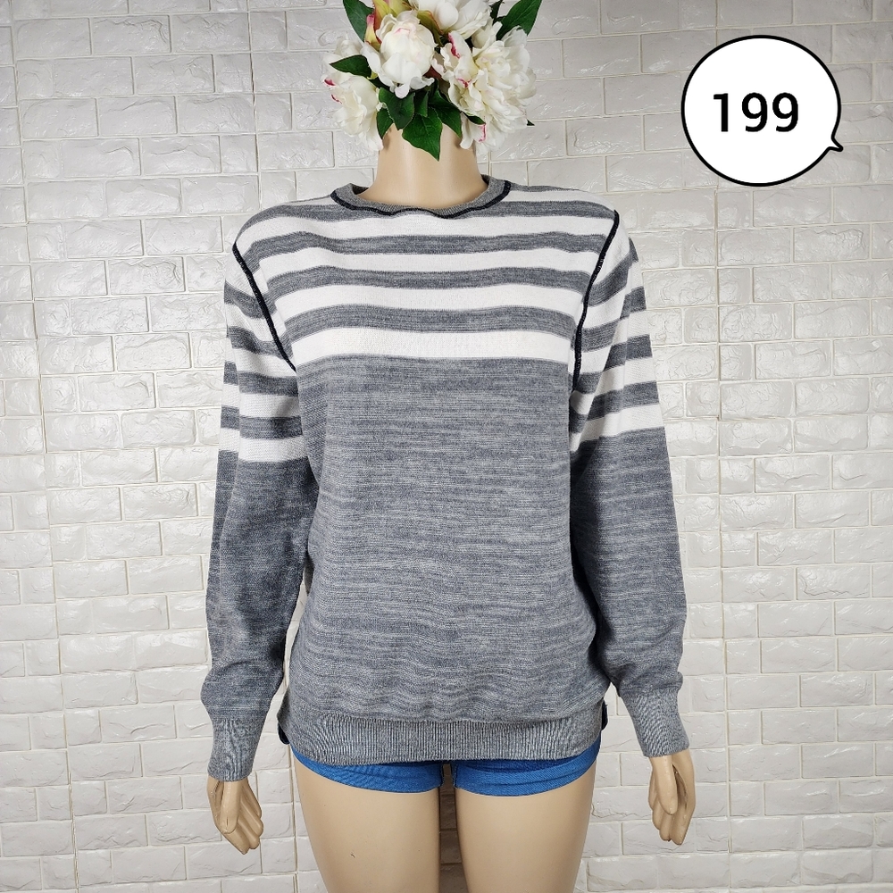 alex stevens xl gray and white pull over ( 5 for $20 )